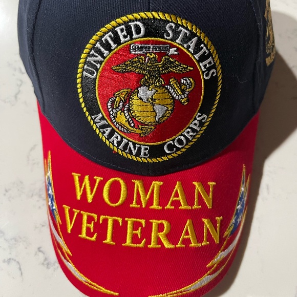 Eagle Emblem Accessories - Woman Marine Veteran Cap Black, Red